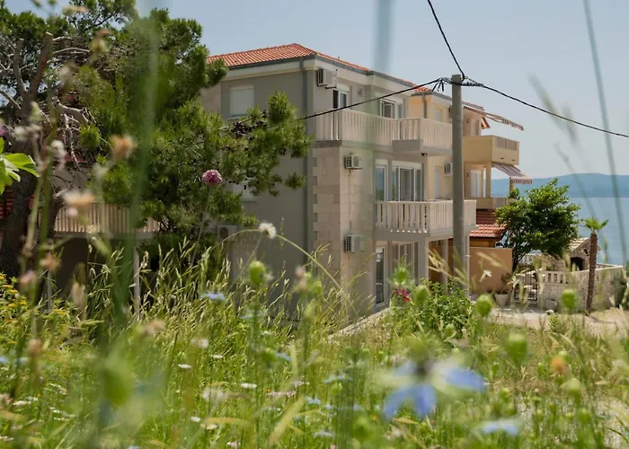 Apartments Zvone