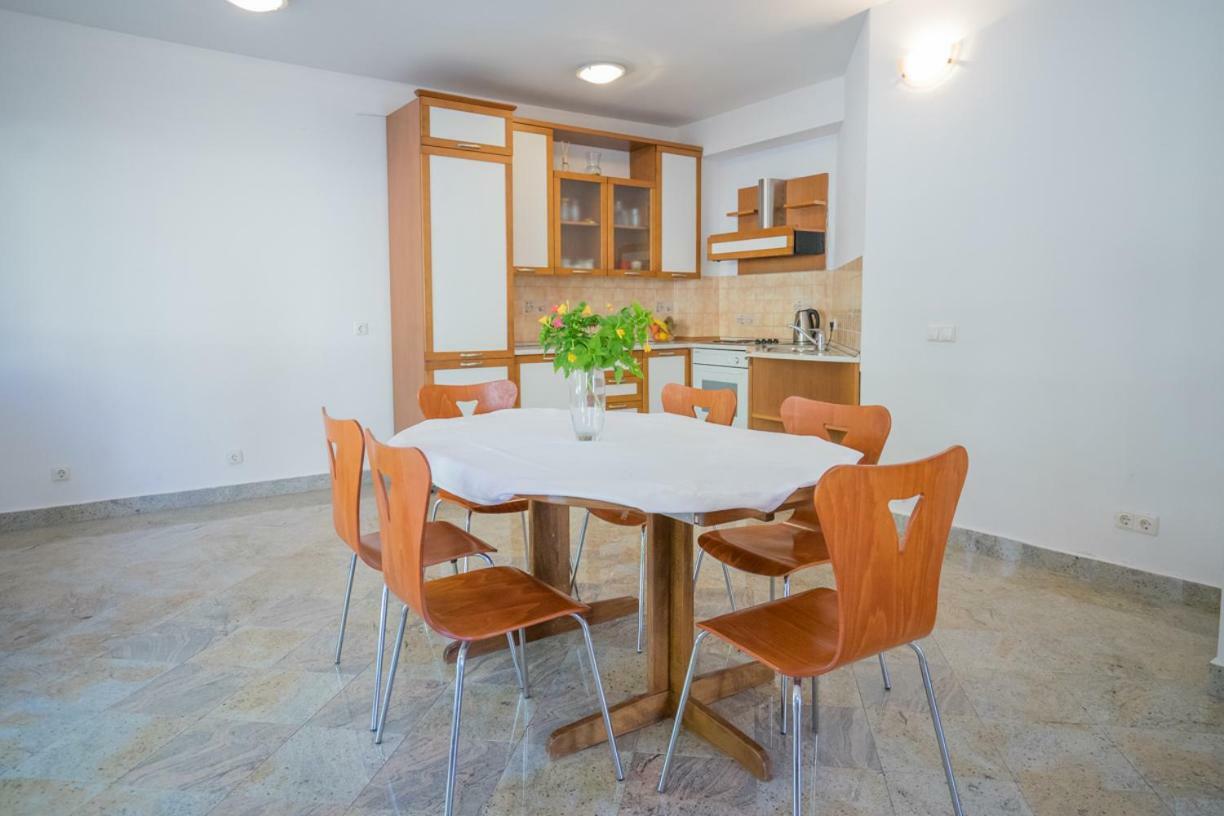 Zvone Apartment *