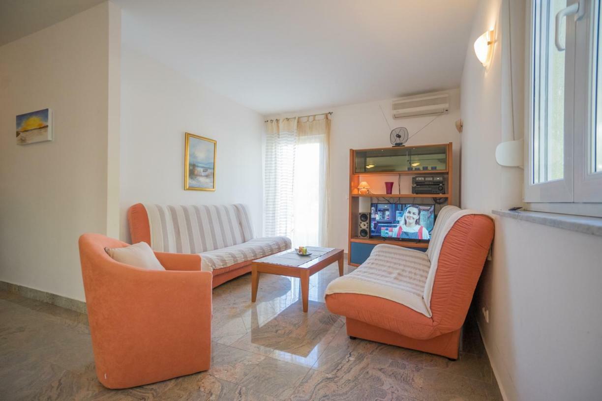 Zvone Apartment *