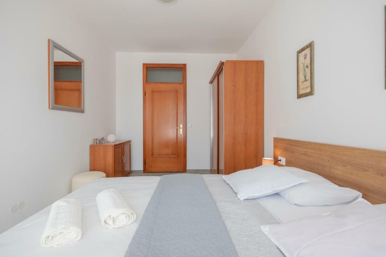 Zvone Apartment