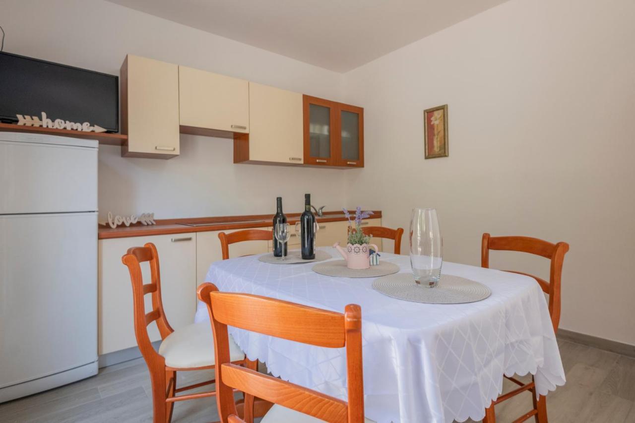 Apartment Zvone Lokva Rogoznica